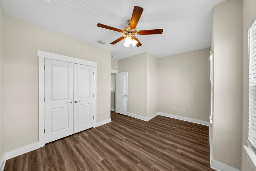 This Horizon floor plan end unit offers 3 bedrooms, 2.5 baths - photo 12
