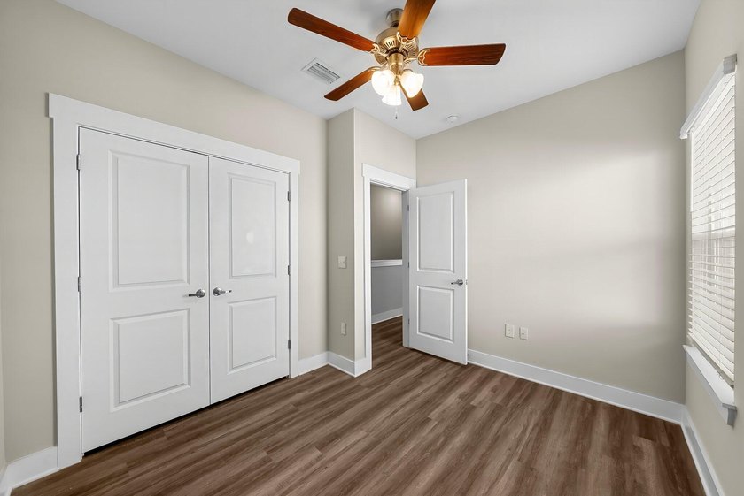 This Horizon floor plan end unit offers 3 bedrooms, 2.5 baths - photo 15