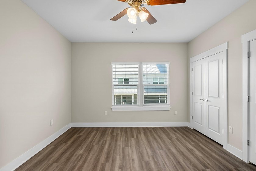 This Horizon floor plan end unit offers 3 bedrooms, 2.5 baths - photo 18