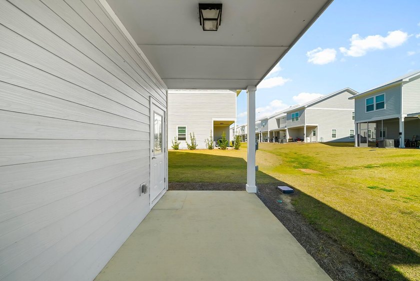 This Horizon floor plan end unit offers 3 bedrooms, 2.5 baths - photo 22