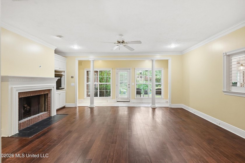 This one is a cream puff and a must see. 614 Kinsington has 5 - photo 12