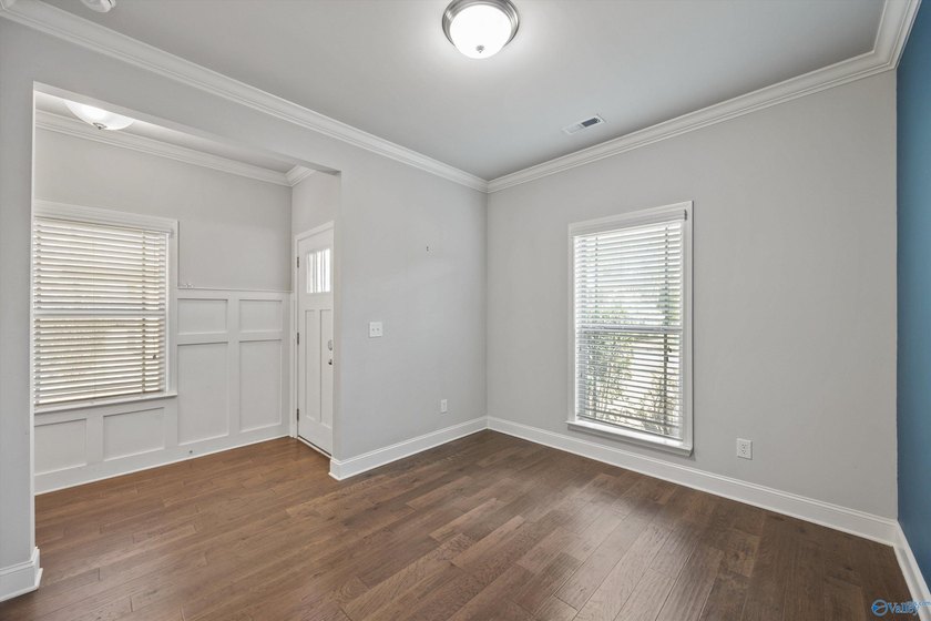 Luxury Living in Lake Forest! Lake Forest features waterfall - photo 17