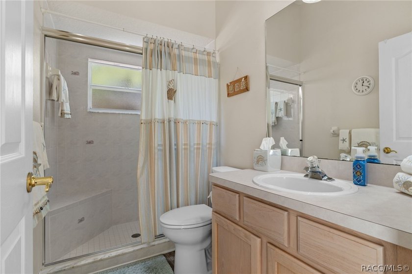 Well maintained, fully furnished golf course pool home located - photo 24