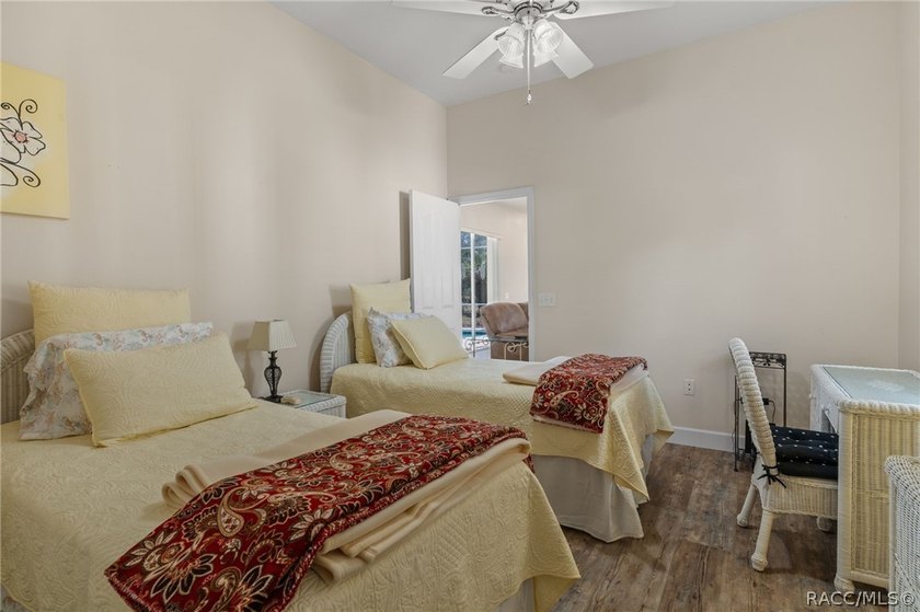Well maintained, fully furnished golf course pool home located - photo 26