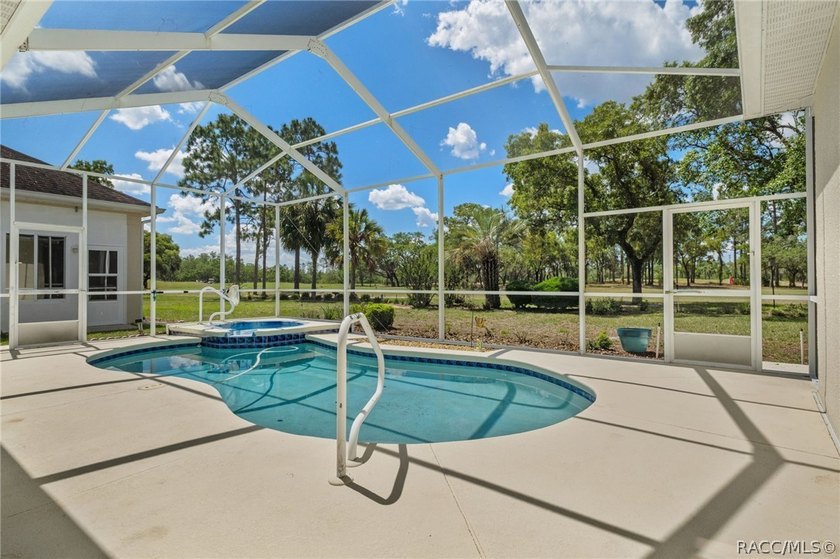 Well maintained, fully furnished golf course pool home located - photo 39