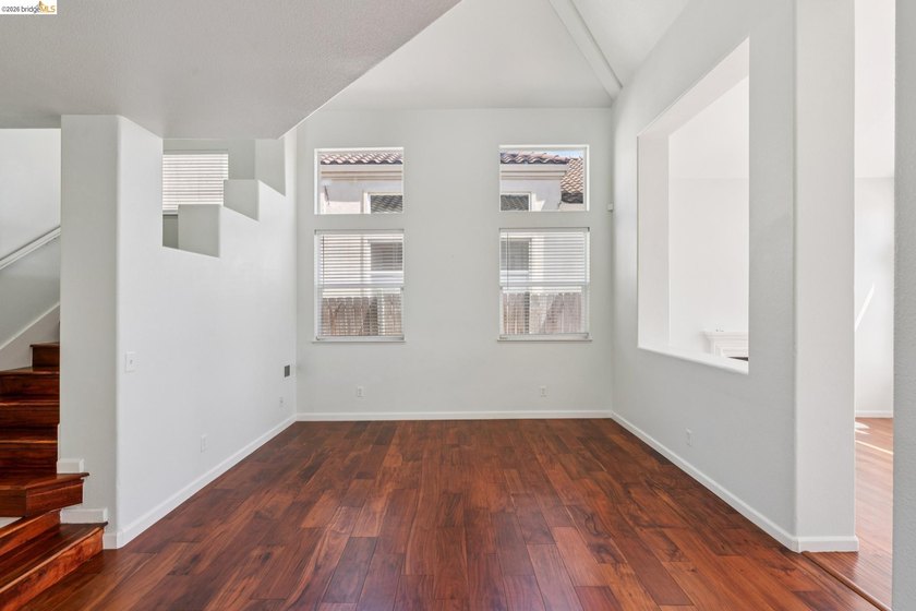 Welcome to 154 Camino Del Sol, located in the sought-after Vista - photo 4