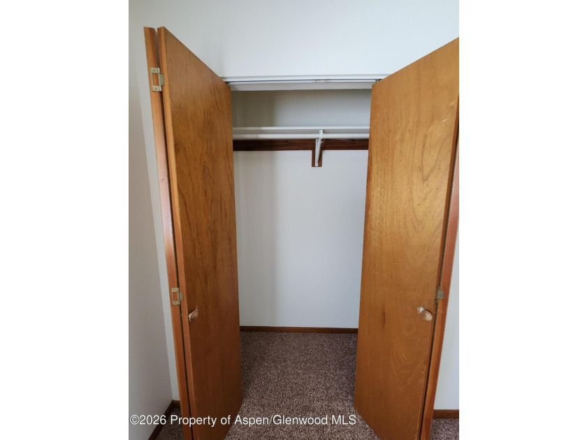 Move right in and start enjoying this beautifully maintained 1 - photo 12