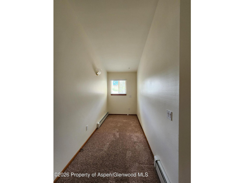 Move right in and start enjoying this beautifully maintained 1 - photo 14