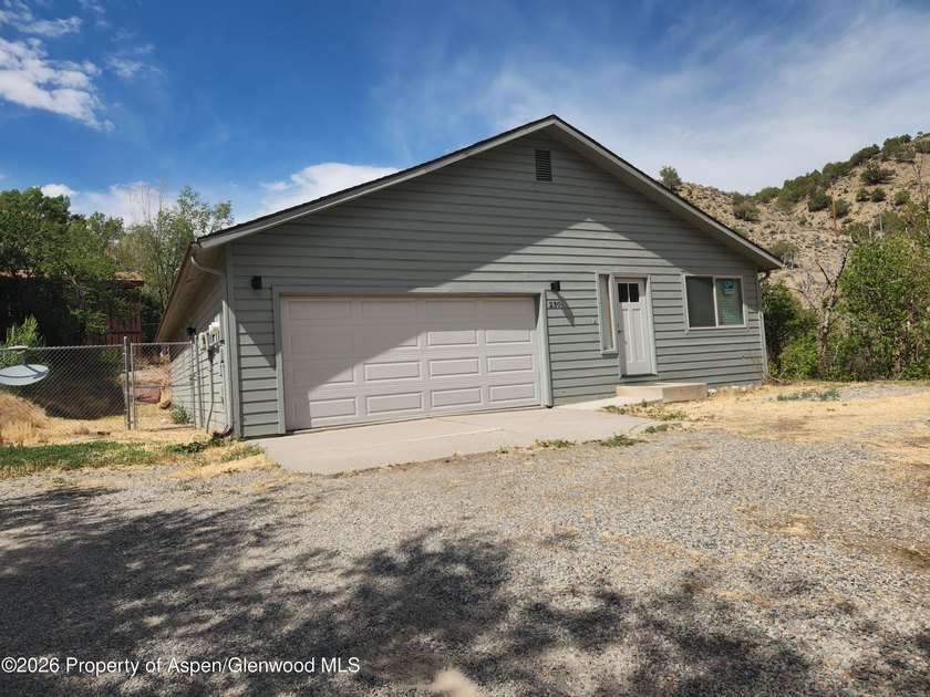 Move right in and start enjoying this beautifully maintained 1 - photo 22