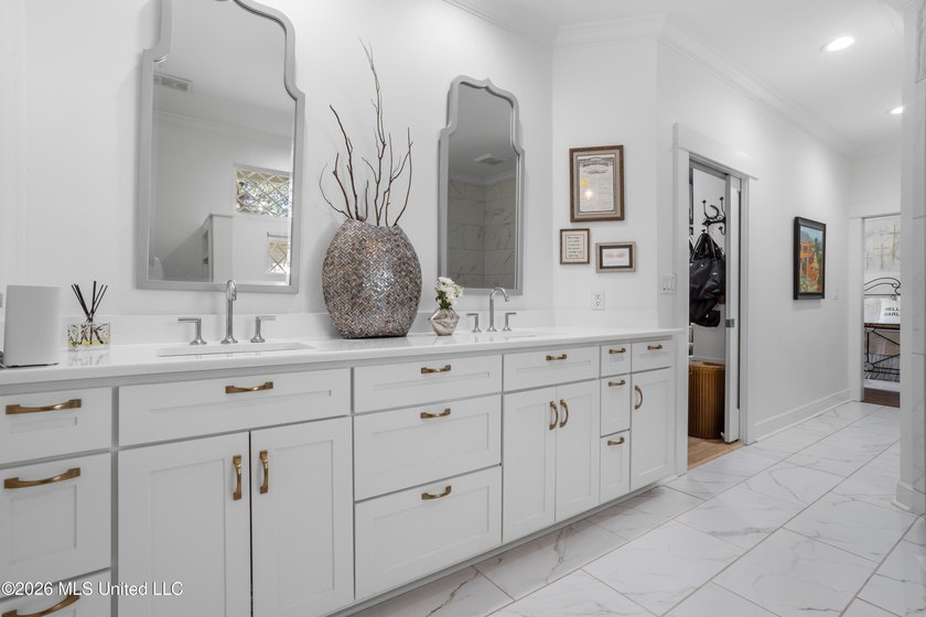 ONE OF THE PRETTIEST AND MOST WELL TAKEN CARE OF HOMES YOU WILL - photo 33