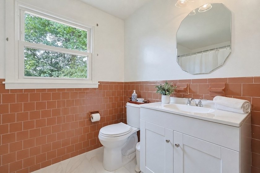 Welcome home to this move-in-ready property offering approx 1800 - photo 12