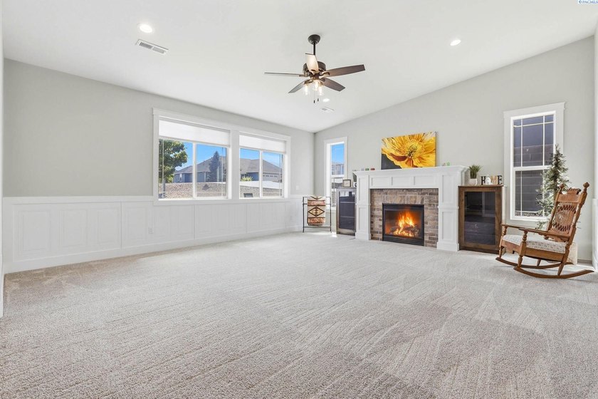 MLS# 293773 Perched on over half an acre, this stunning - photo 12