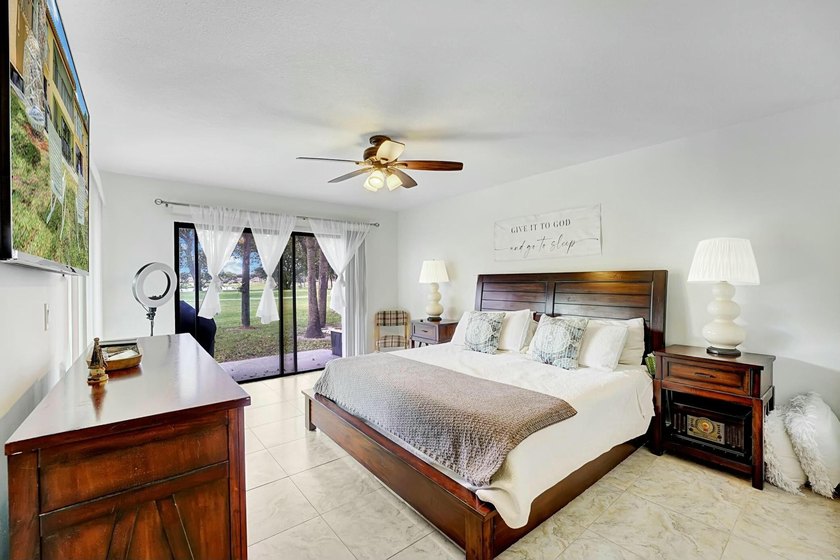 Welcome to this beautifully maintained 3-bedroom, 2-bath home - photo 17