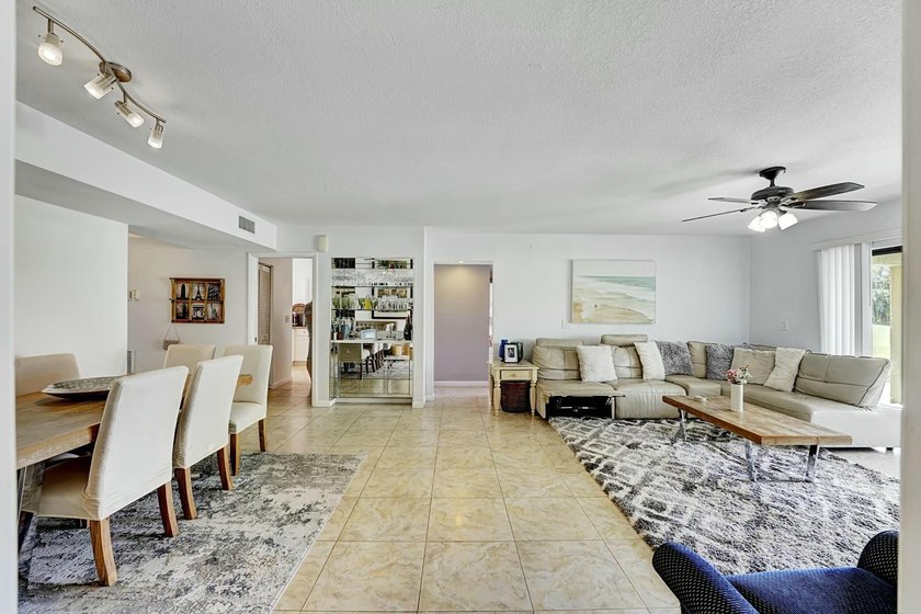 Welcome to this beautifully maintained 3-bedroom, 2-bath home - photo 21