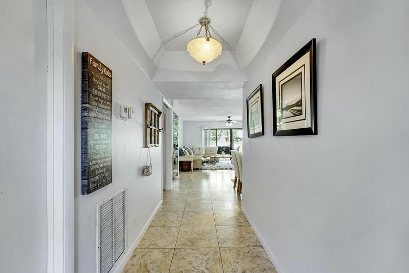 Welcome to this beautifully maintained 3-bedroom, 2-bath home - photo 24