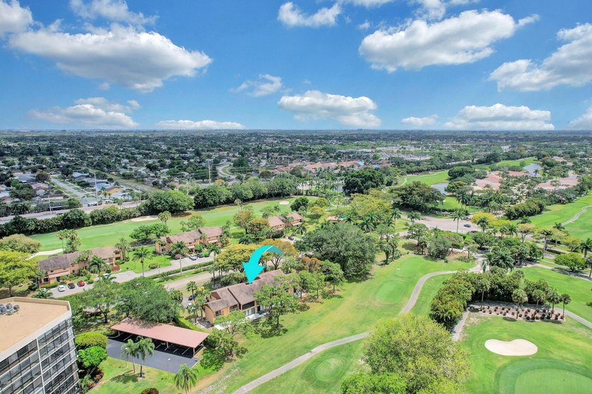 Welcome to this beautifully maintained 3-bedroom, 2-bath home - photo 29