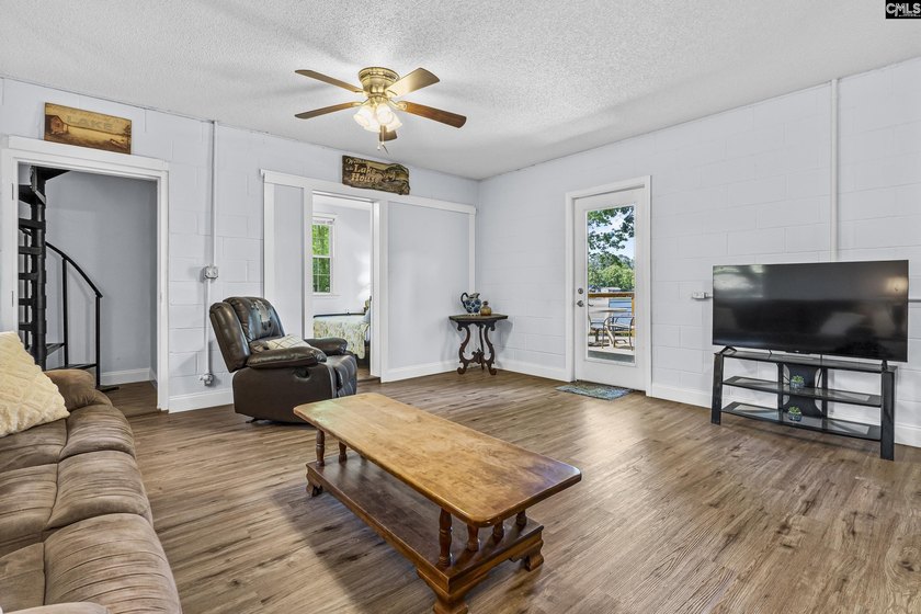 Welcome to your perfect Lake Murray getaway! This charming - photo 7