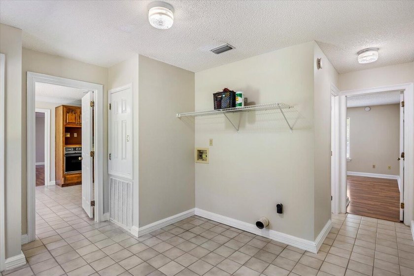 Welcome to a comfortable country retreat tucked into the highly - photo 38