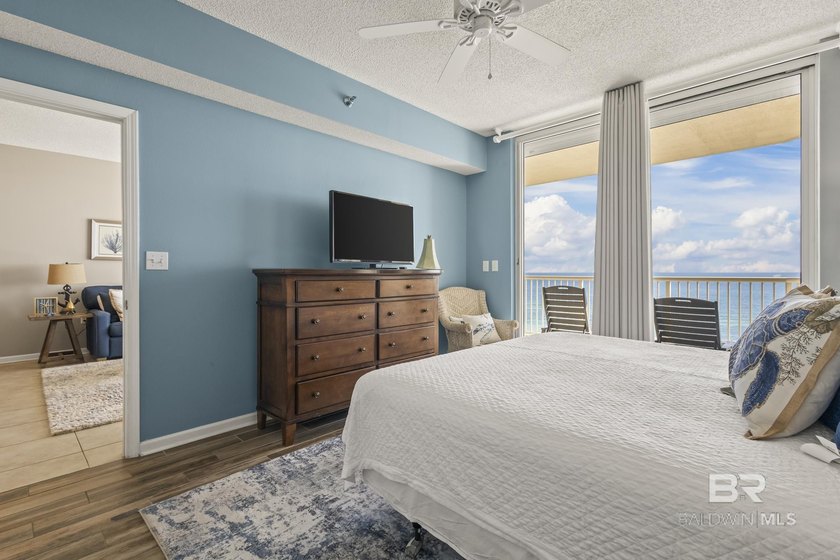 This stunning 2-bedroom Gulf-front condo in the Doral Tower at - photo 12