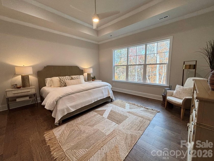 Beautiful new custom home in the Irish Creek Country Club - photo 14