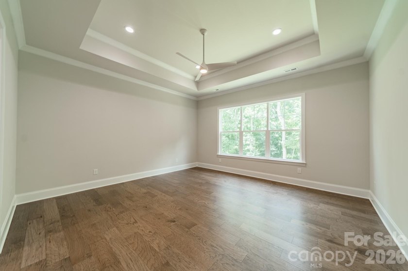 Beautiful new custom home in the Irish Creek Country Club - photo 25