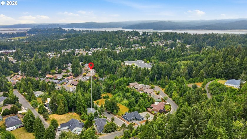 Exceptional custom home built in 2023, offering quality - photo 44