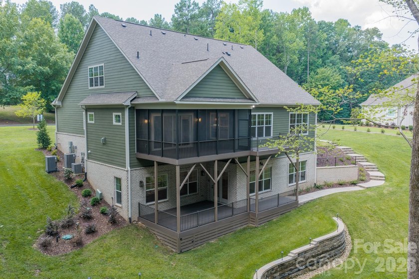 Beautiful new custom home in the Irish Creek Country Club - photo 46