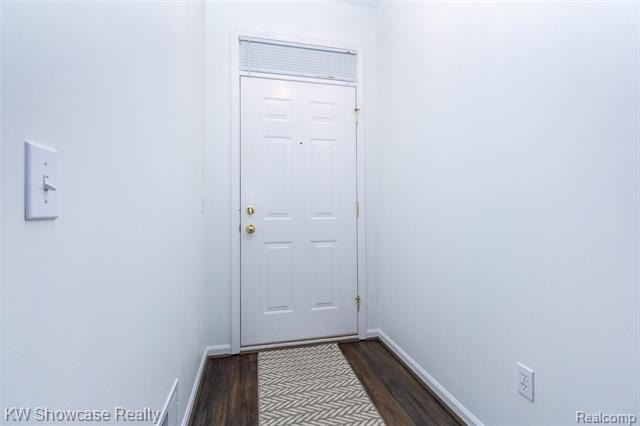 Rare opportunity to be a part of the coveted golf community in - photo 5