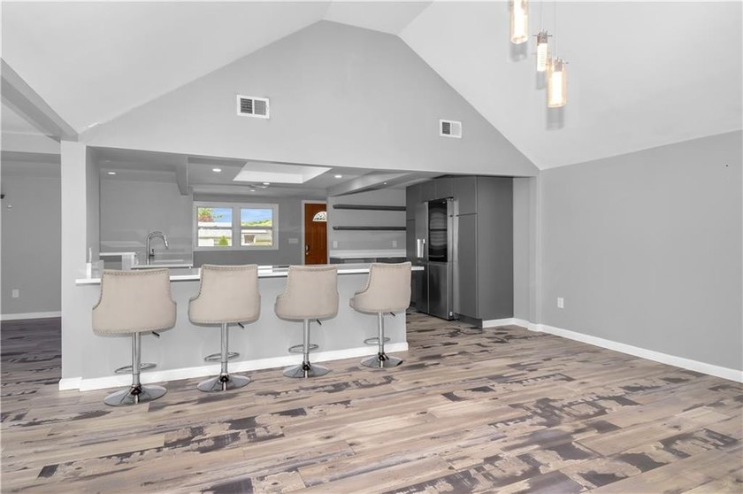 Sleek &amp; Stylish, Single Level Ranch! With a little TLC this 1400 - photo 15