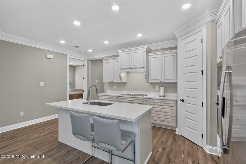 With new construction going up all around Savannah Estates, it - photo 17