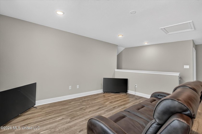 With new construction going up all around Savannah Estates, it - photo 36