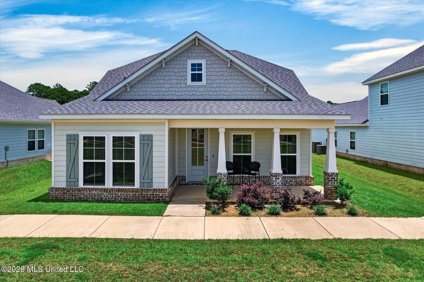 With new construction going up all around Savannah Estates, it - photo 45