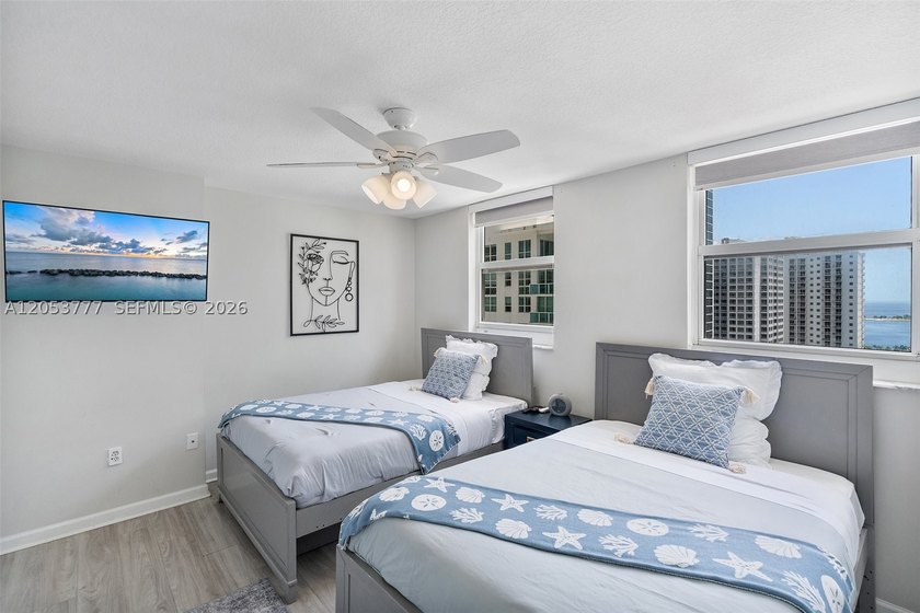 Money Making STUNNER of an 2BR/2BA  condo in the most desirable - photo 22