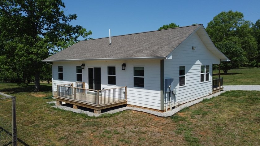 Rare 16-acre unrestricted multi-use property with 3 separate - photo 29