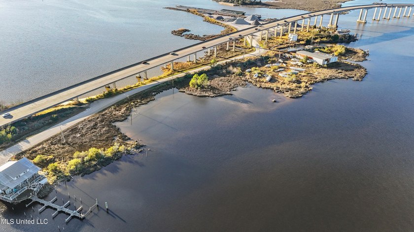 Selling a 7 + acres industrial waterfront property with - photo 2