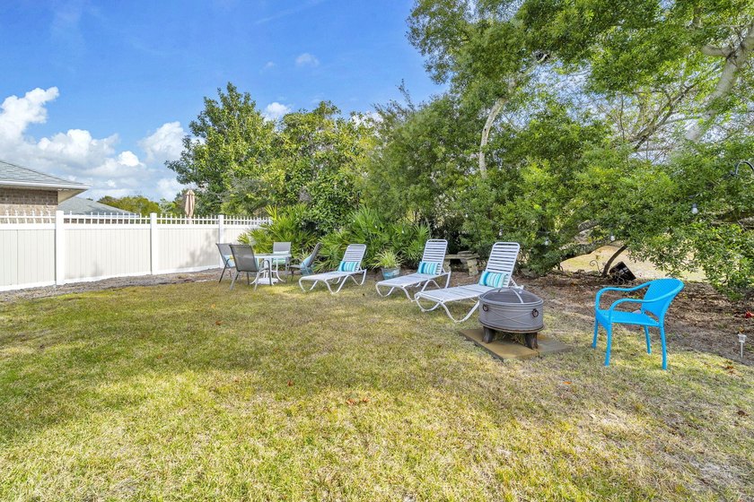This well-appointed four-bedroom, two-bath home offers 1,919 - photo 34