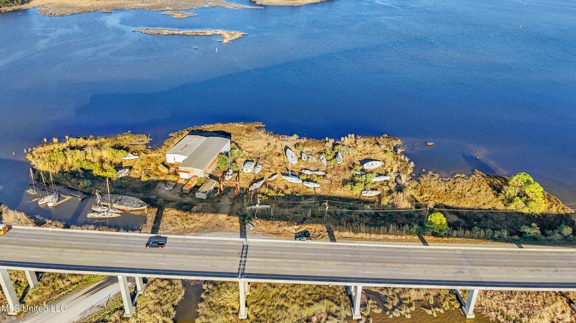Selling a 7 + acres industrial waterfront property with - photo 7