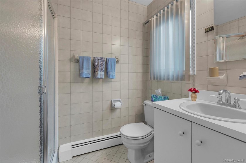 Experience the quintessential Bellport lifestyle in this - photo 12