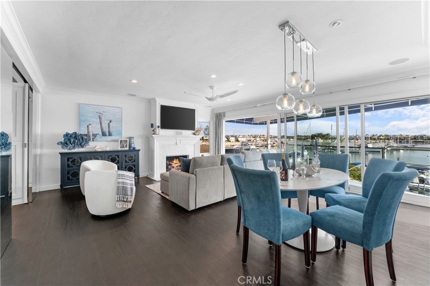 Gorgeous throughout, with a spectacular view - this 2 bedroom 2 - photo 15