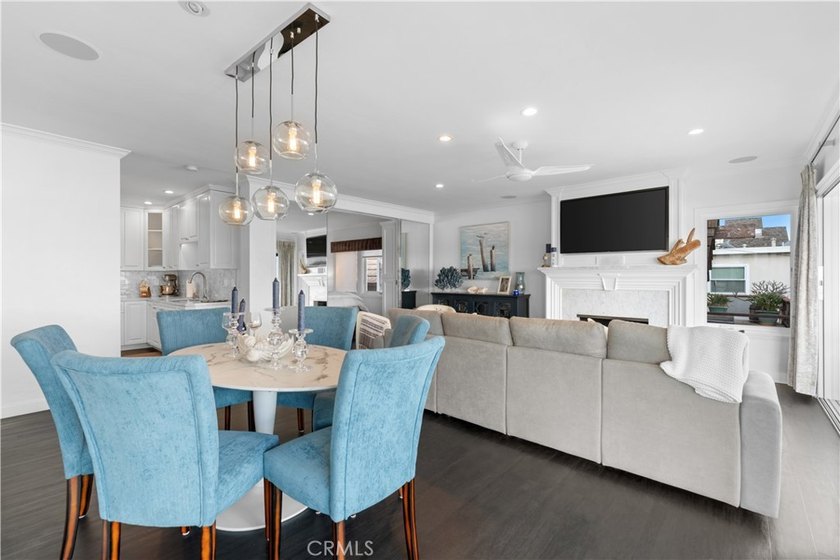 Gorgeous throughout, with a spectacular view - this 2 bedroom 2 - photo 18