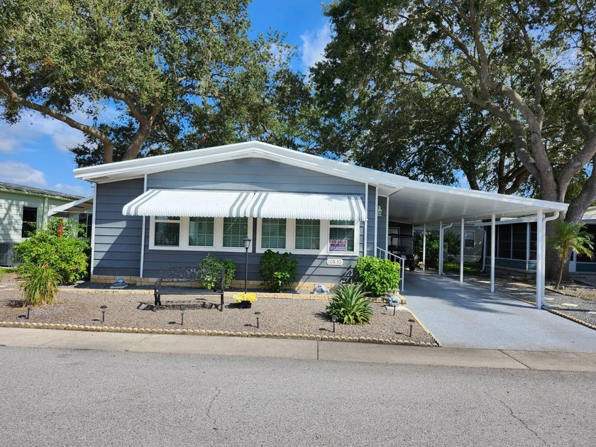 PRICE REDUCED/SELLER IS MOTIVATED/HURRY NOW!! WATERFRONT/NOT A - photo 2