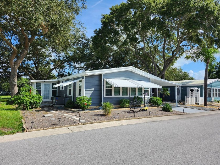 PRICE REDUCED/SELLER IS MOTIVATED/HURRY NOW!! WATERFRONT/NOT A - photo 3