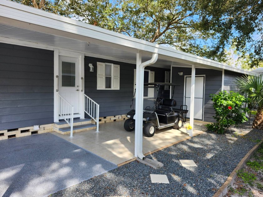 PRICE REDUCED/SELLER IS MOTIVATED/HURRY NOW!! WATERFRONT/NOT A - photo 5