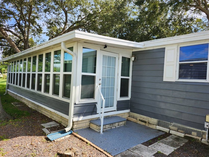 PRICE REDUCED/SELLER IS MOTIVATED/HURRY NOW!! WATERFRONT/NOT A - photo 7