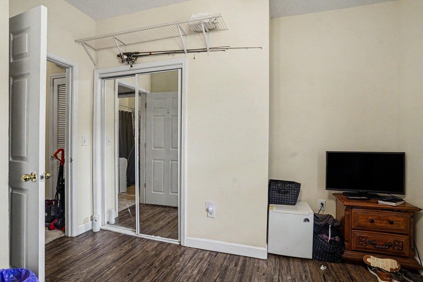 Welcome to this two-bedroom, two-bathroom top-floor condo - photo 13