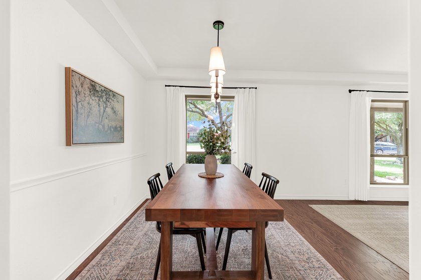 Welcome to 2814 Forest Grove Drive! Step into this impeccably - photo 13