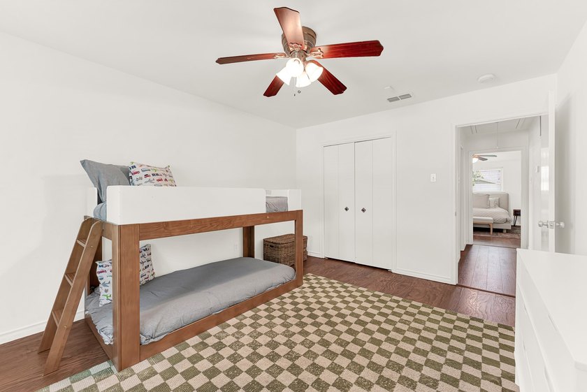 Welcome to 2814 Forest Grove Drive! Step into this impeccably - photo 32