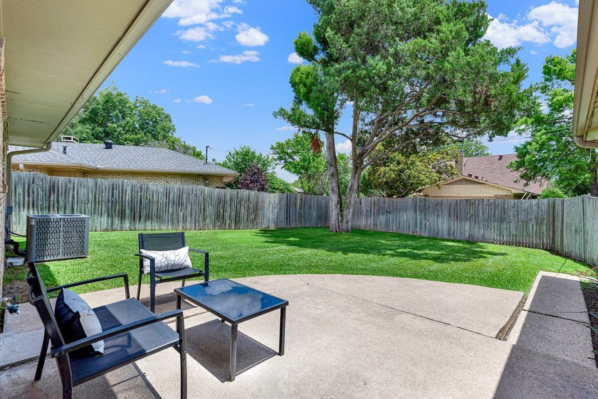 Welcome to 2814 Forest Grove Drive! Step into this impeccably - photo 40