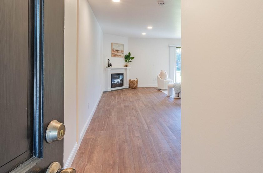 One of the largest updated Arroyo Carmel residences currently - photo 7