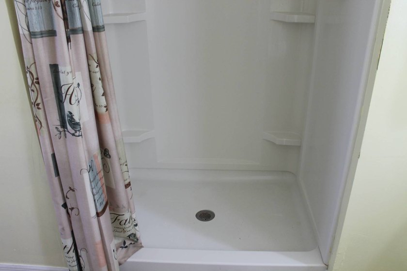 Charming 2 Bedroom / 1 Bath Home in a 55+ Active Community! This - photo 11